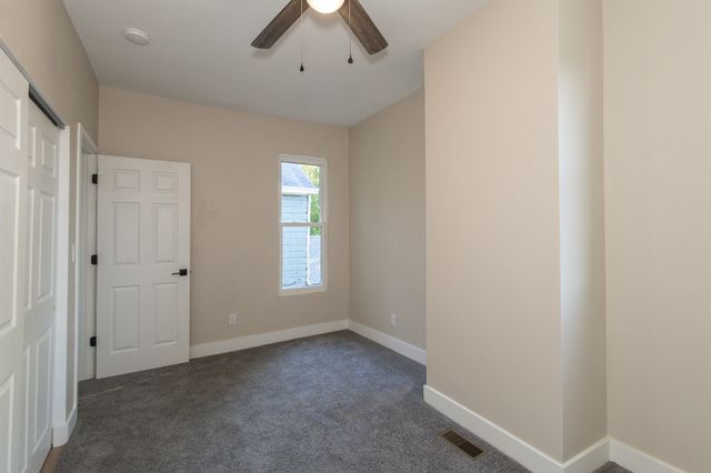 122 W 4th Avenue, Dayton, KY 41074