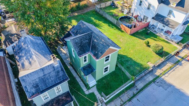 122 W 4th Avenue, Dayton, KY 41074