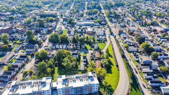 122 W 4th Avenue, Dayton, KY 41074