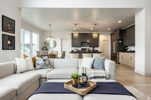 654 N BOSEMAN WAY, Saratoga Springs, UT 84045