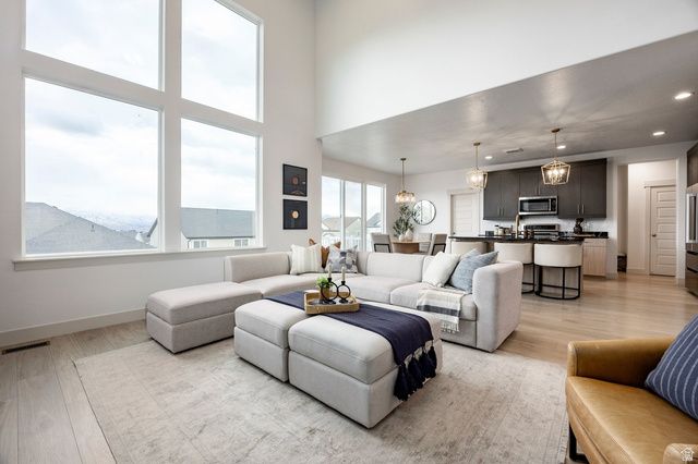 654 N BOSEMAN WAY, Saratoga Springs, UT 84045