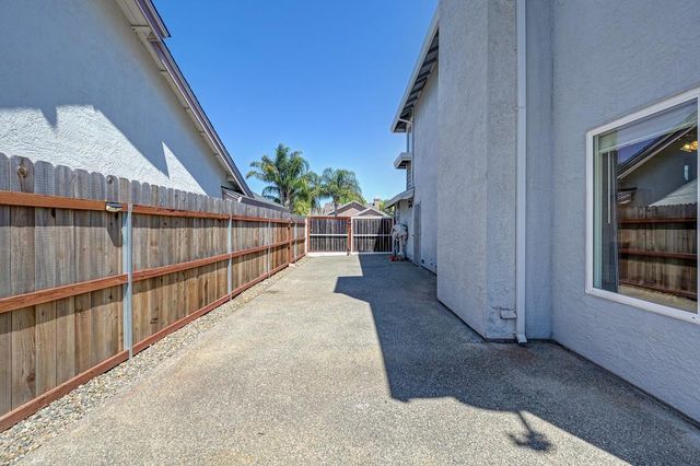 9132 Durness Way, Sacramento, CA 95829