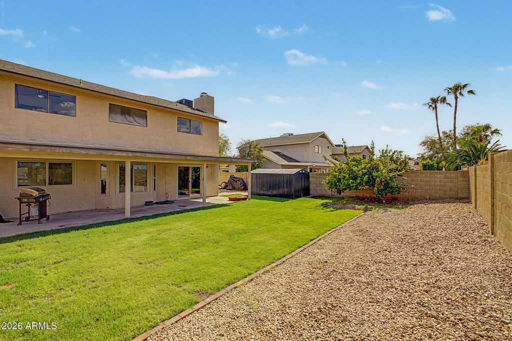 3926 W MARIPOSA GRANDE Lane, Glendale, AZ 85310 — photo 5