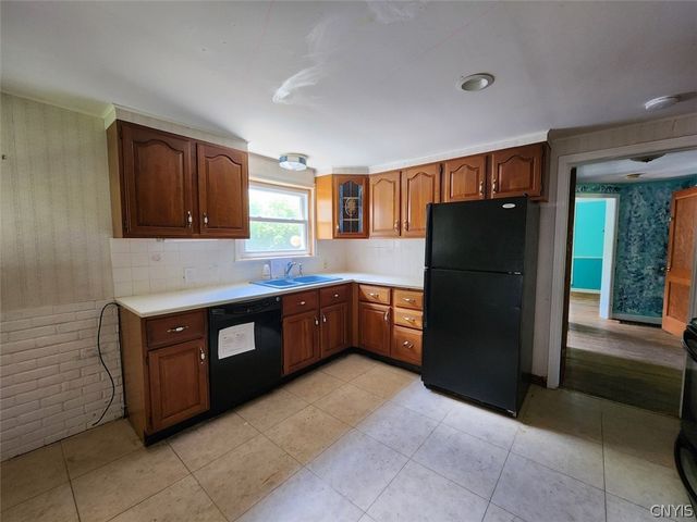 27 Brown Street, Lysander, NY 13027