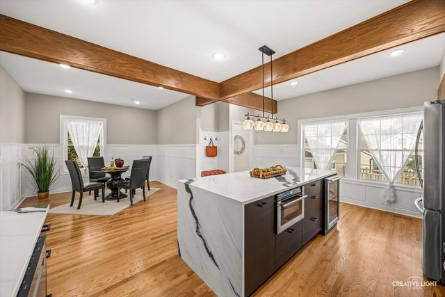 4633 Wolf Road, Western Springs, IL 60558