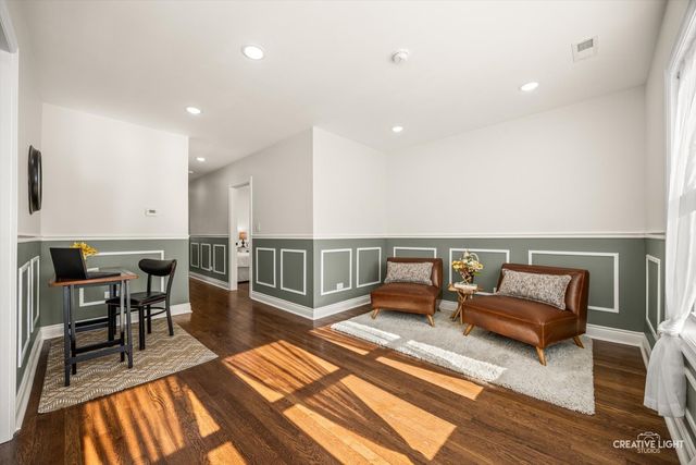4633 Wolf Road, Western Springs, IL 60558