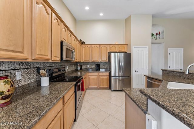 43249 W ASKEW Drive W, Maricopa, AZ 85138
