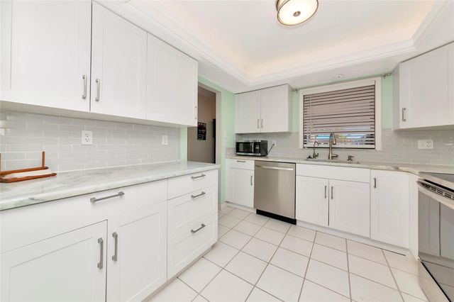 1720 LAKESIDE DRIVE 1716-B, Venice, FL 34293