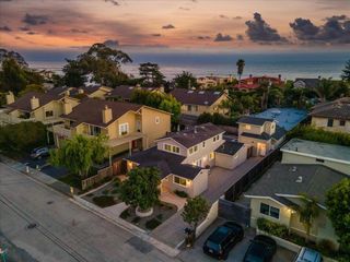27222724 Warren Street, Santa Cruz, CA 95062