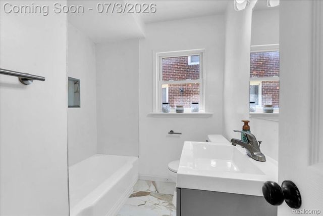 10013 Warwick Street, Detroit, MI 48228