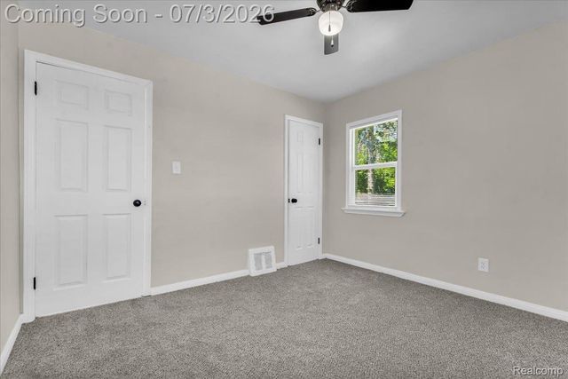10013 Warwick Street, Detroit, MI 48228