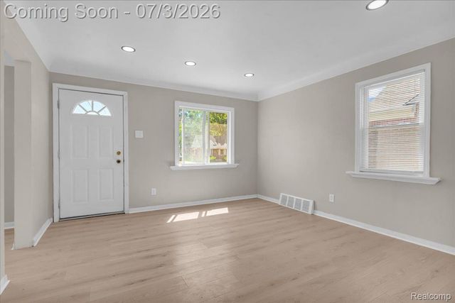 10013 Warwick Street, Detroit, MI 48228