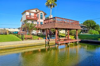 12 N Omega Street, La Marque, TX 77568