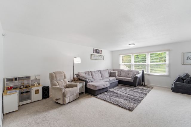4207 SW 25th Street, Des Moines, IA 50321
