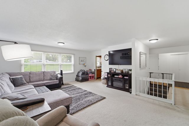 4207 SW 25th Street, Des Moines, IA 50321
