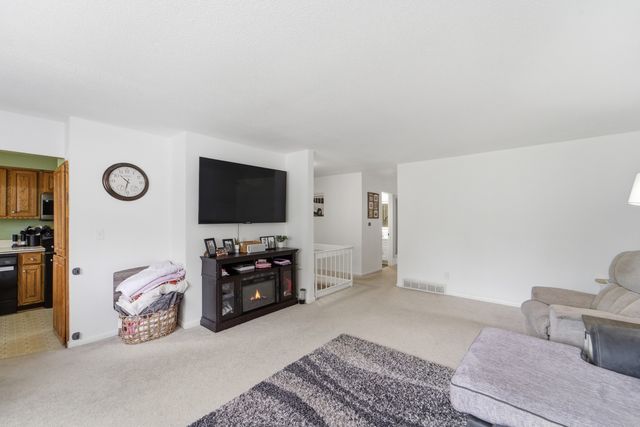 4207 SW 25th Street, Des Moines, IA 50321