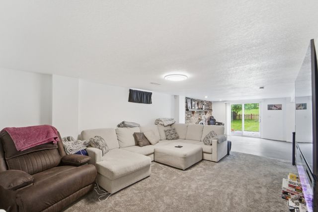 4207 SW 25th Street, Des Moines, IA 50321