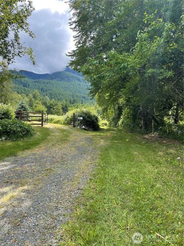 226 Bennett Road, Randle, WA 98377