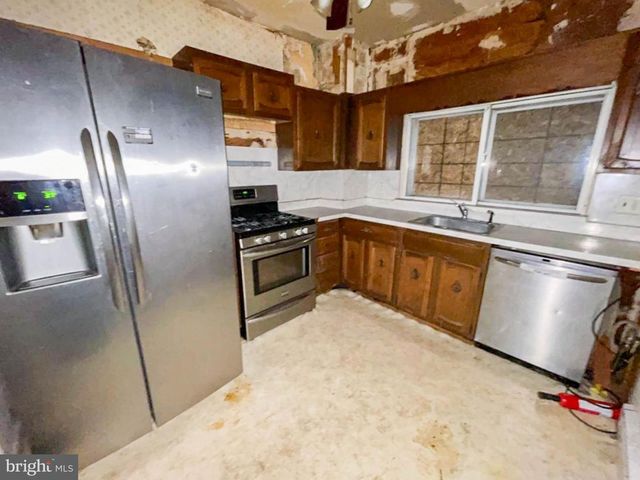 814 SOMERSET STREET, Gloucester City, NJ 08030