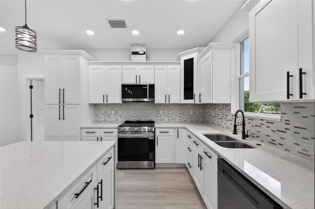 6000 DELTONA BOULEVARD, Spring Hill, FL 34606