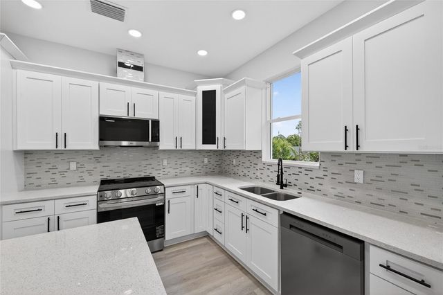 6000 DELTONA BOULEVARD, Spring Hill, FL 34606