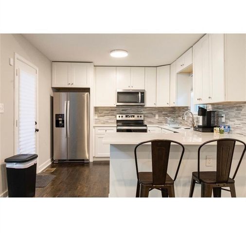 2032 North NW Avenue, Atlanta, GA 30318