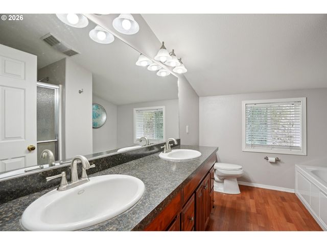 31415 Ne 74TH Ave, La Center, WA 98629