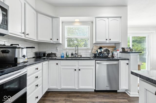 2463 Kettering Way, Indianapolis, IN 46214