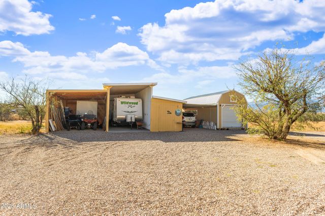 5681 S Moson Road, Hereford, AZ 85615