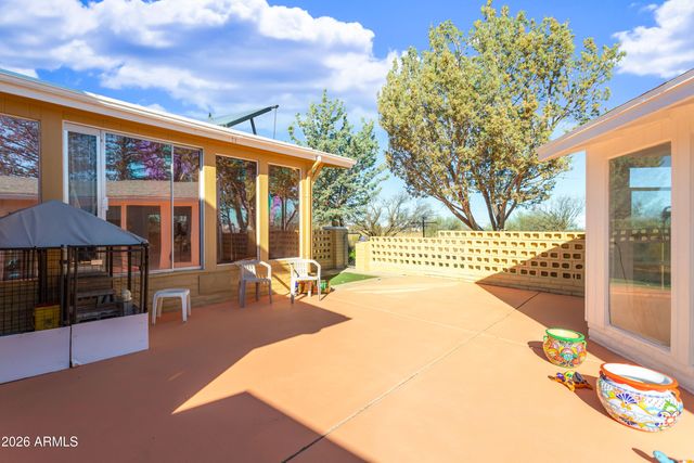 5681 S Moson Road, Hereford, AZ 85615