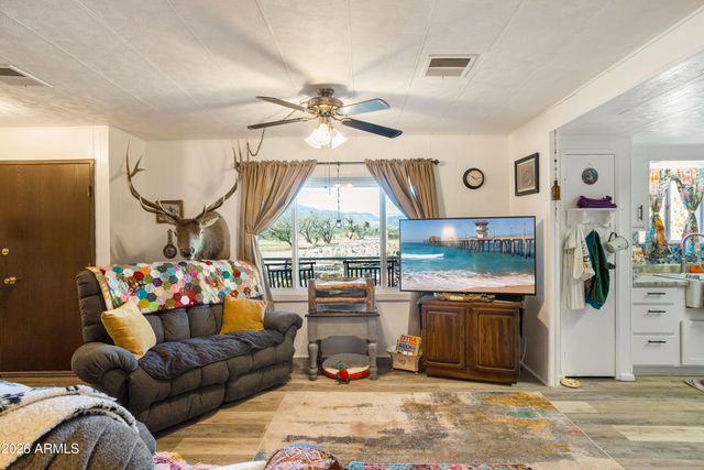5681 S Moson Road, Hereford, AZ 85615