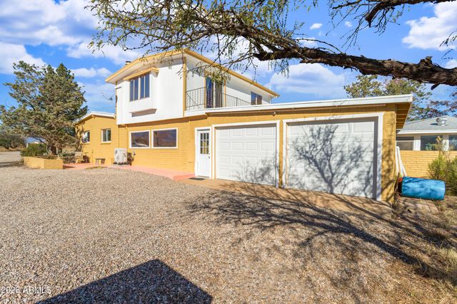 5681 S Moson Road, Hereford, AZ 85615