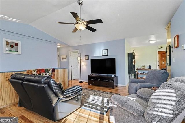 387 Ruby Lane, Mineral Bluff, GA 30559