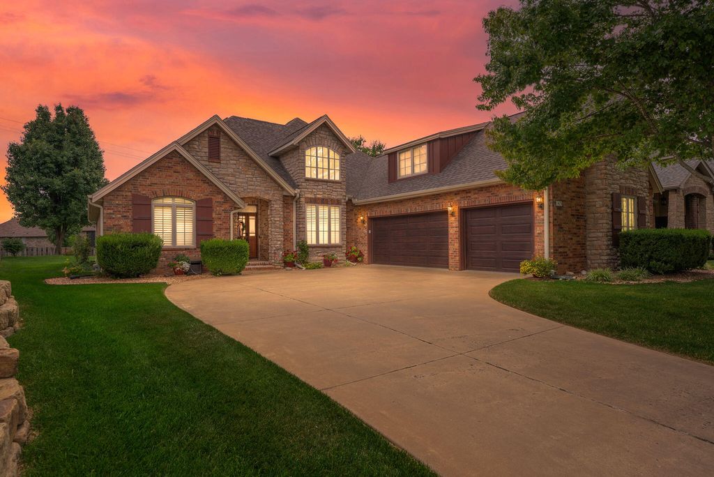 1409 N Wicklow Road, Nixa, MO 65714