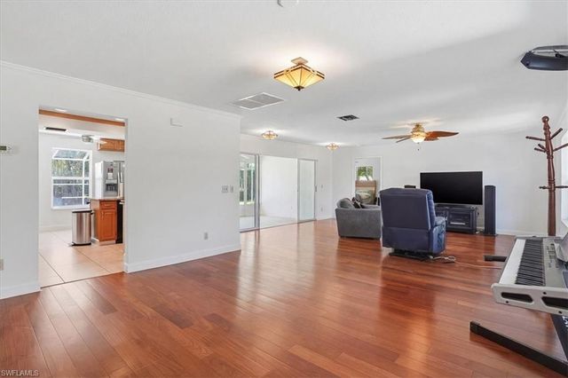 3918 Cindy AVE, Naples, FL 34112