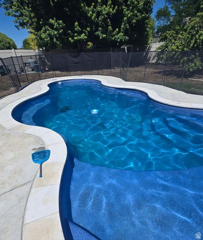 1398 N 2475 W, Clinton, UT 84015