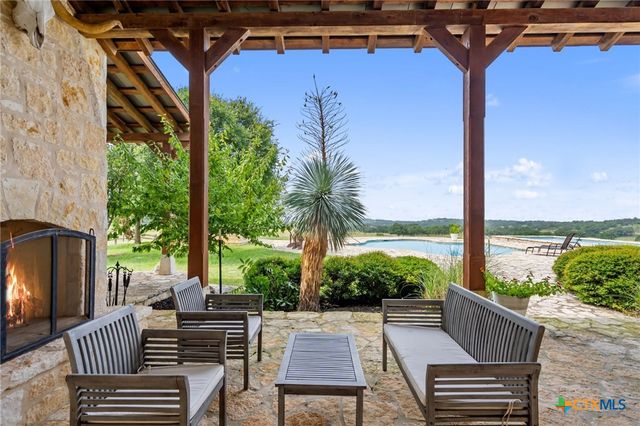 408 Osage Way, Johnson City, TX 78636