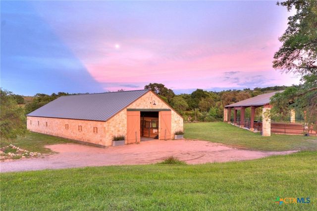 408 Osage Way, Johnson City, TX 78636