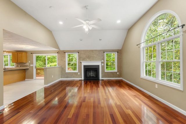 30 Lowe St, Tewksbury, MA 01876