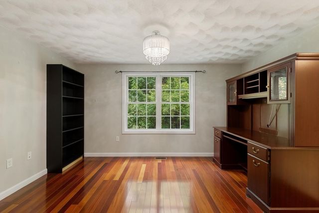 30 Lowe St, Tewksbury, MA 01876