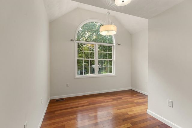 30 Lowe St, Tewksbury, MA 01876