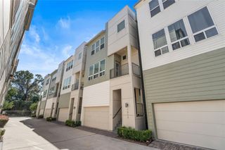 1013 W 17th Street, Houston, TX 77008