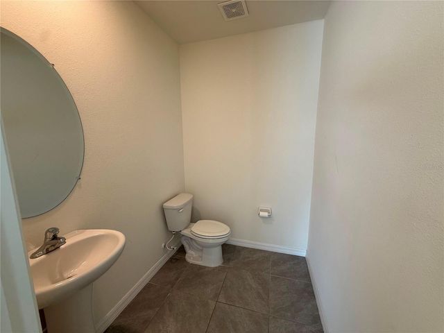2763 COMMON FIG RUN, Wesley Chapel, FL 33543