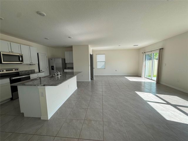 2763 COMMON FIG RUN, Wesley Chapel, FL 33543