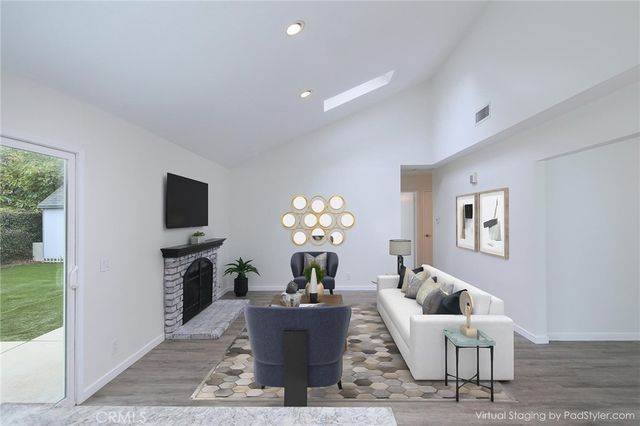 7562 Taylor Drive, Huntington Beach, CA 92648