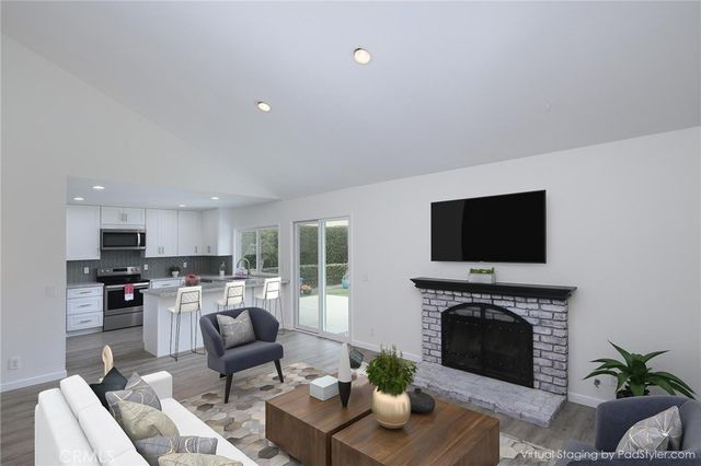 7562 Taylor Drive, Huntington Beach, CA 92648