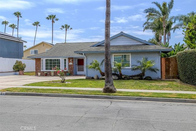 7562 Taylor Drive, Huntington Beach, CA 92648