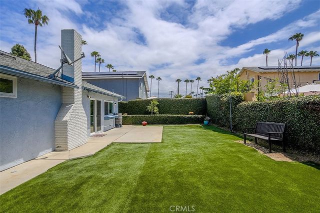 7562 Taylor Drive, Huntington Beach, CA 92648