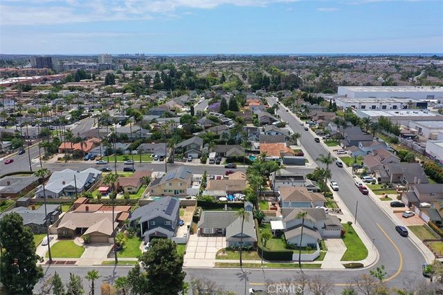 7562 Taylor Drive, Huntington Beach, CA 92648