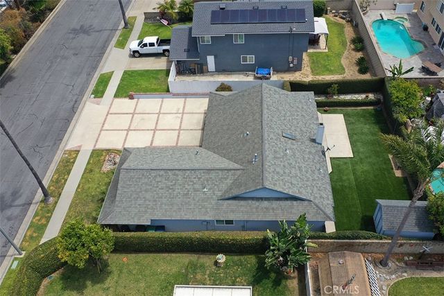 7562 Taylor Drive, Huntington Beach, CA 92648